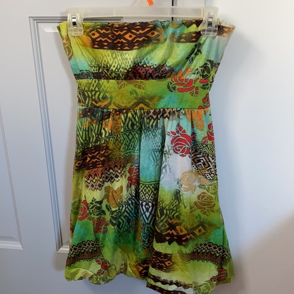 Adorable strapless dress - Picture 4 of 4